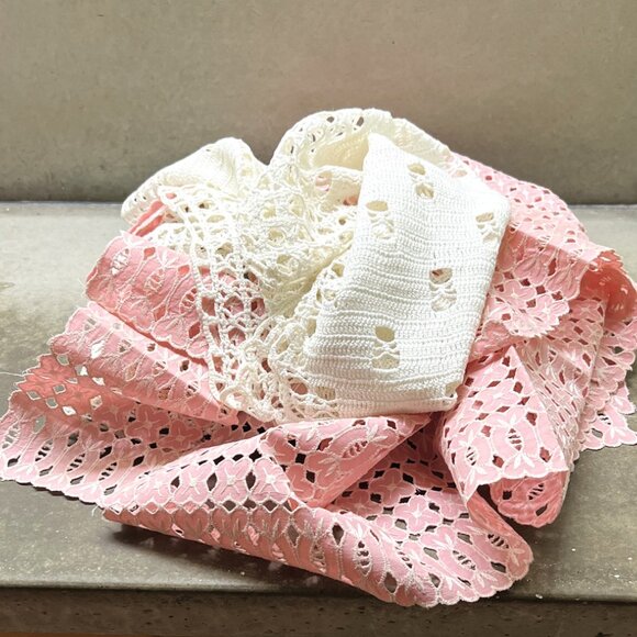 7 Count Vintage White & Pink Rectangular Eyelet Lace Doilies, Various Sizes - Picture 2 of 6
